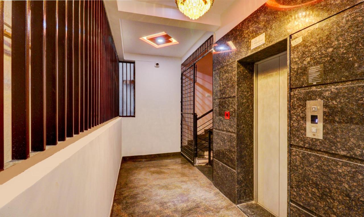 Treebo Three Street Inn Bangalore Exterior foto