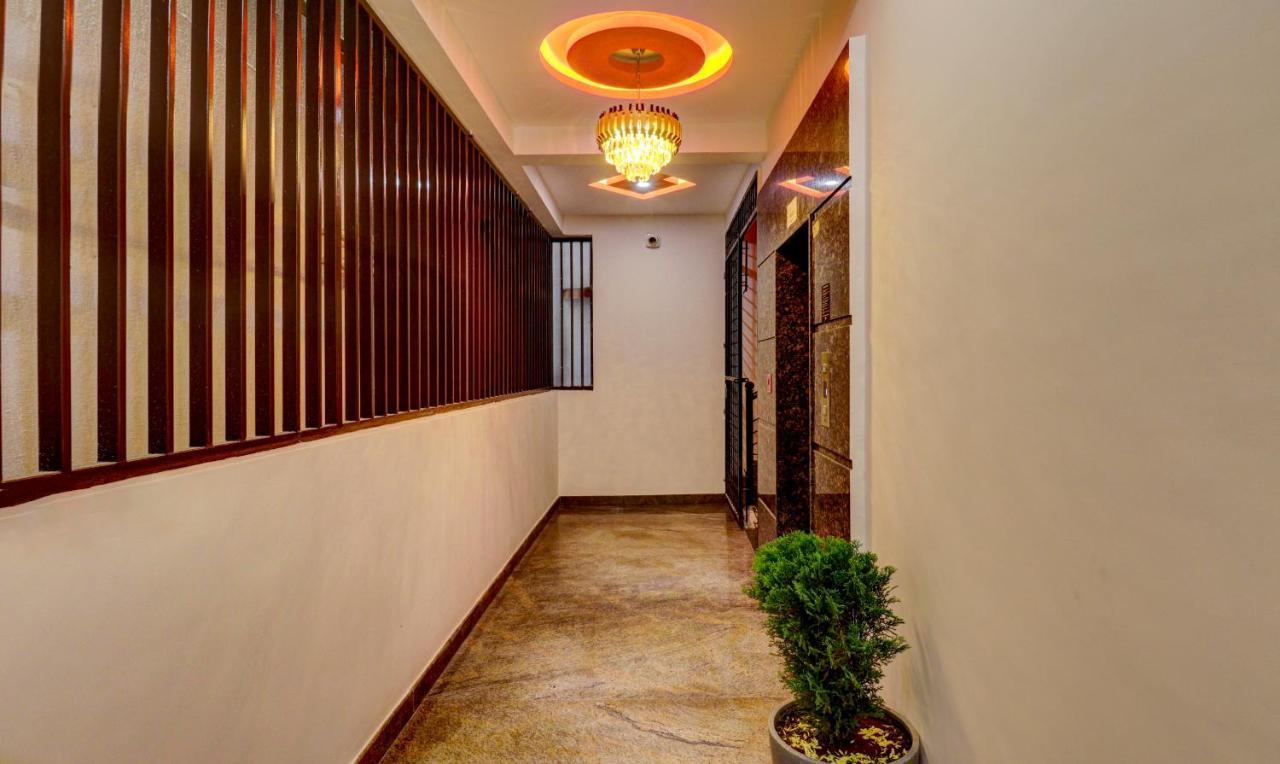 Treebo Three Street Inn Bangalore Exterior foto