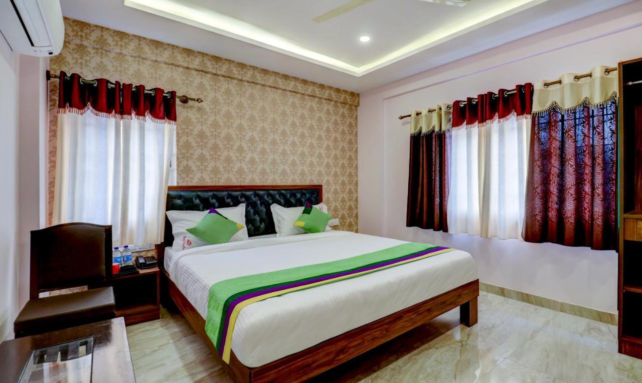 Treebo Three Street Inn Bangalore Exterior foto